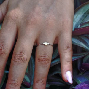 Anello Fedra oro 18 kt diamanti e pietra preziosa - immagine 2